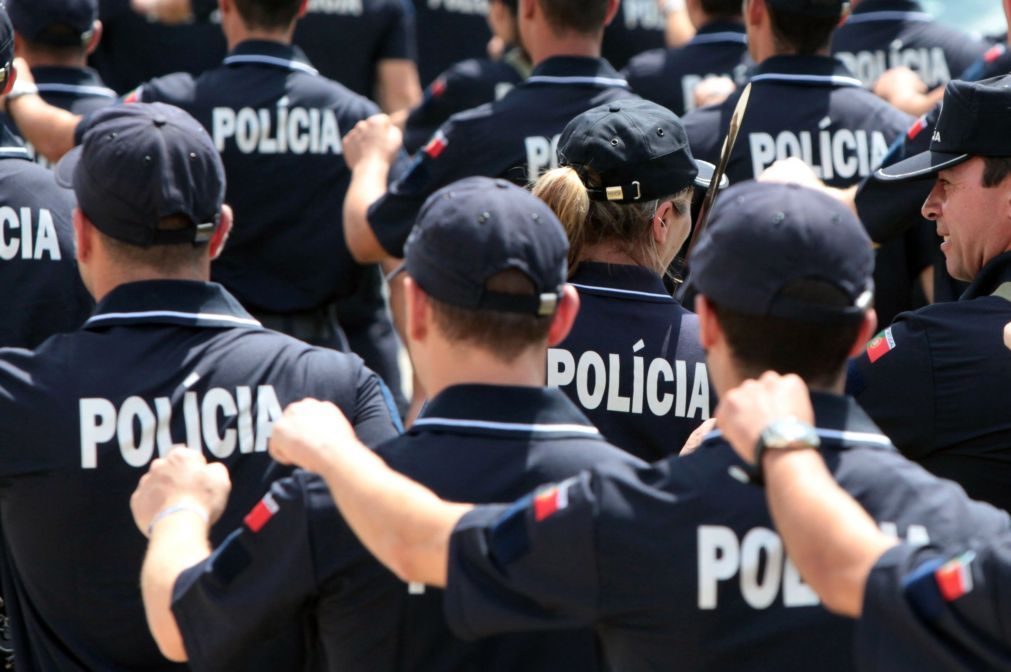 PSP de Lisboa deteve 5 homens no domingo por agressões a polícias
