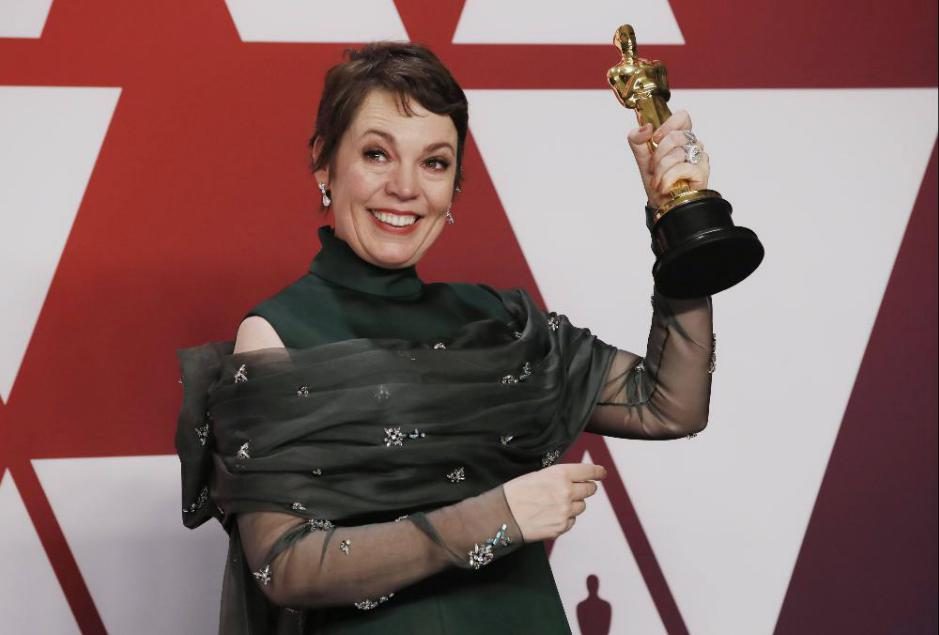 Olivia Colman vence Óscar de melhor atriz