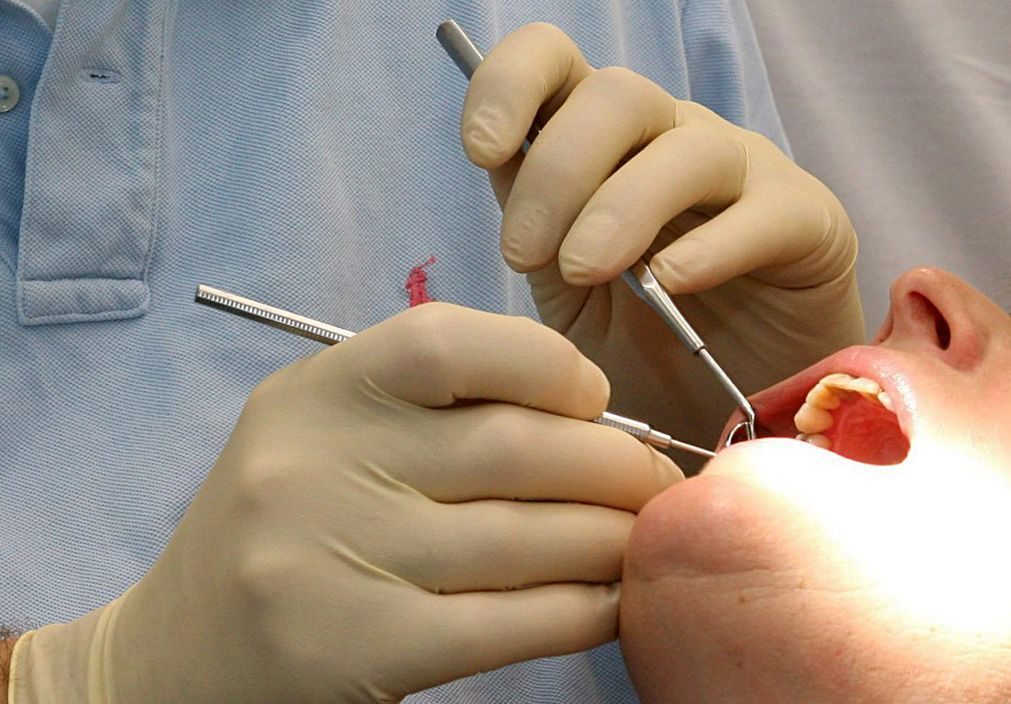 Quase metade dos portugueses não foi ao dentista em 2017