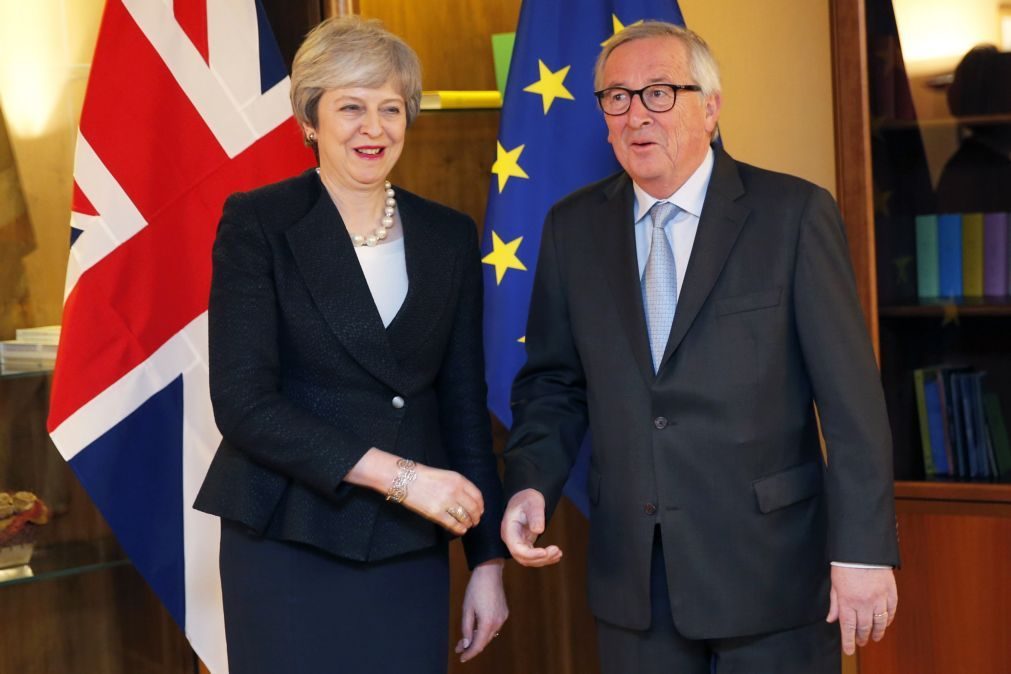 Fim da linha para o Brexit se britânicos chumbarem este acordo, avisa Juncker
