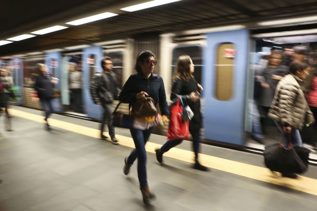 Já foi retomada a circulação na linha Azul do metro de Lisboa