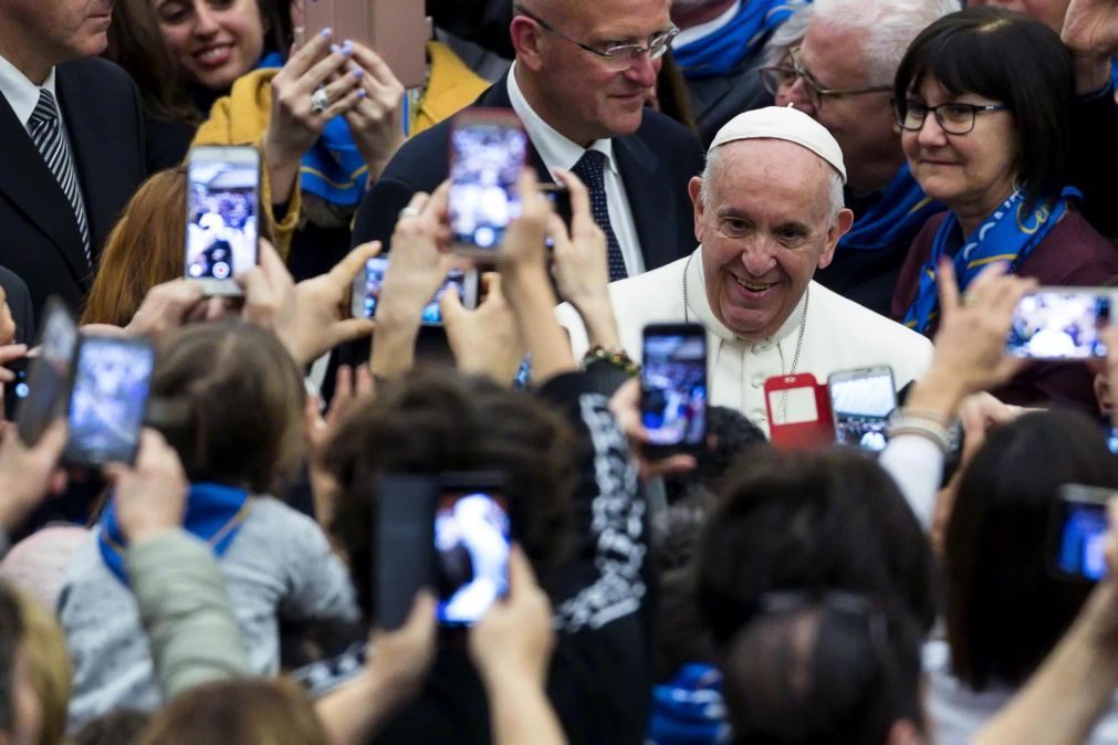 Papa recusa renúncia de cardeal acusado de encobrir abuso sexual de menores