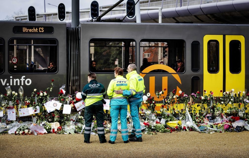 Número de mortos em tiroteio na Holanda sobe para quatro
