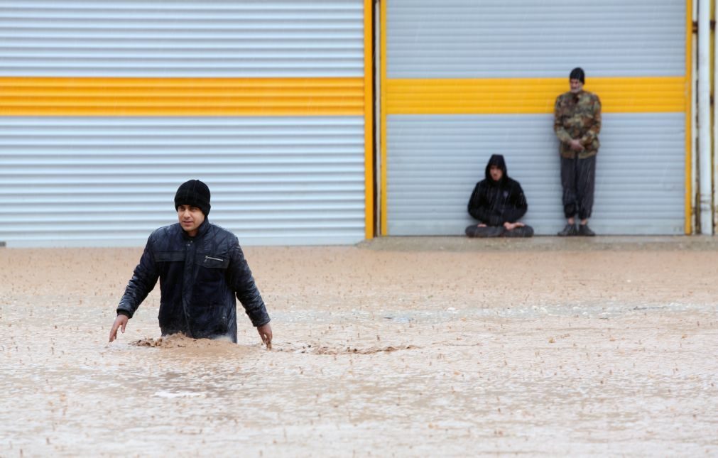 Pelo menos 70 mortos e 791 feridos desde o início das inundações no Irão