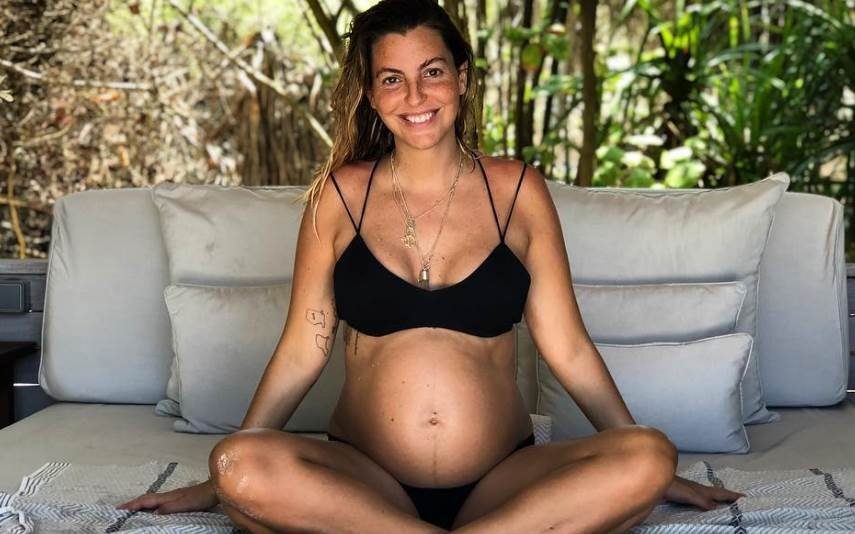 Aos sete meses de gravidez, Jessica Athayde descansa nas Maldivas