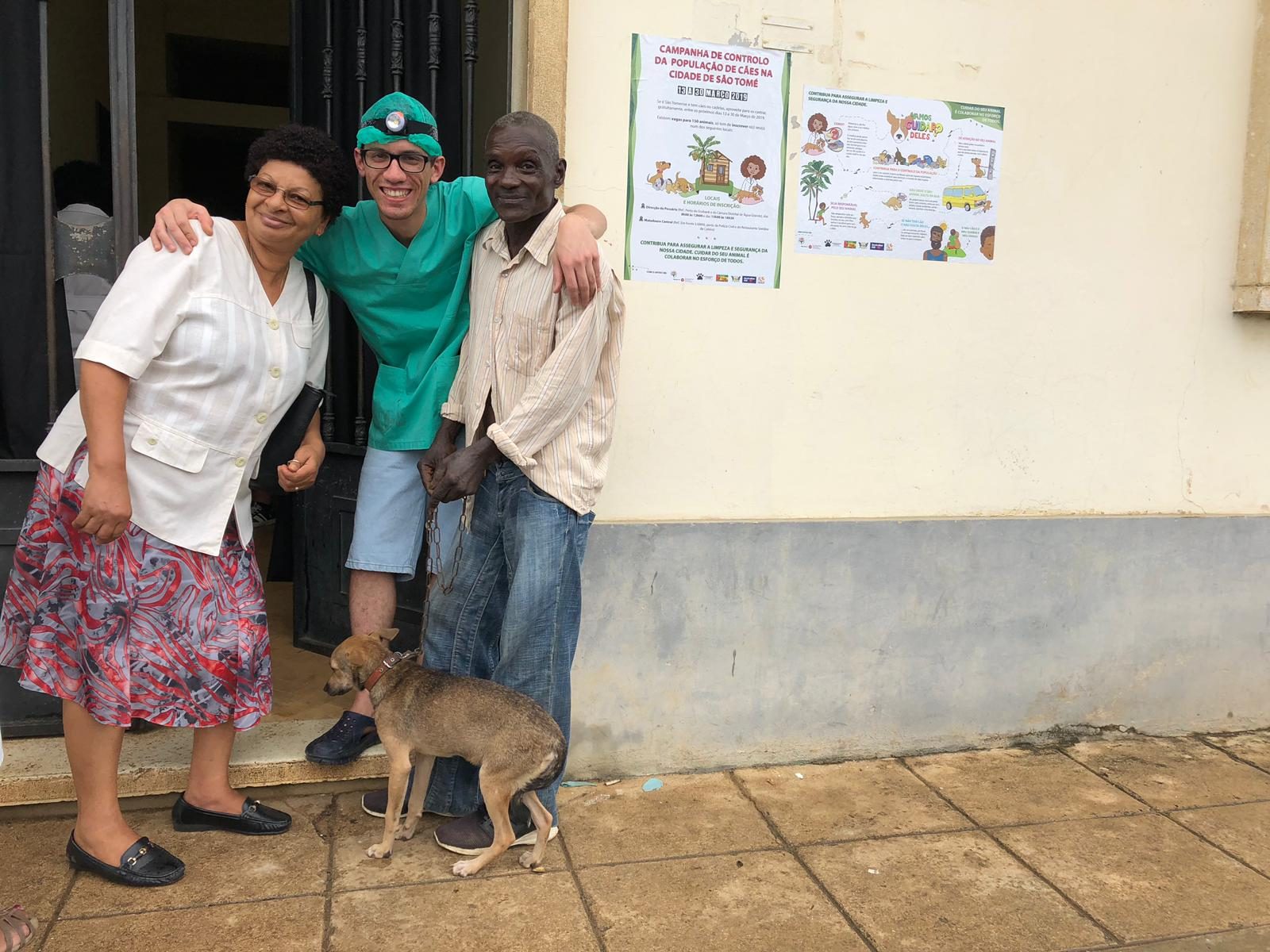Veterinários portugueses tratam centenas de animais em África