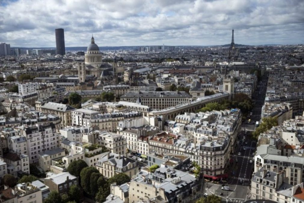 Um ferido em explosão de carta na sede do FMI em Paris