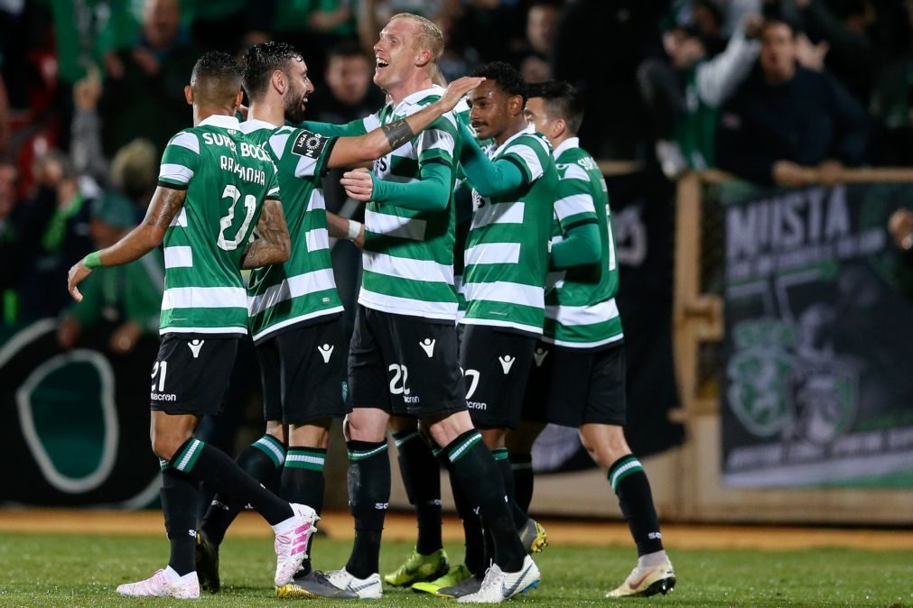 Sporting com 10 vence Desportivo das Aves e reforça terceiro lugar da I Liga