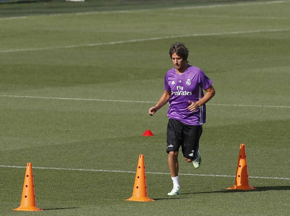 Fábio Coentrão já treina na equipa de futebol do Sporting