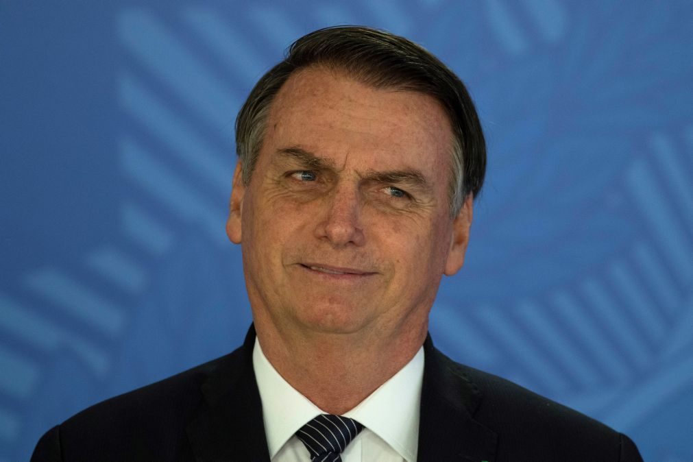 Primeiro teste de Bolsonaro dá positivo para coronavírus. Trump recusa fazer teste