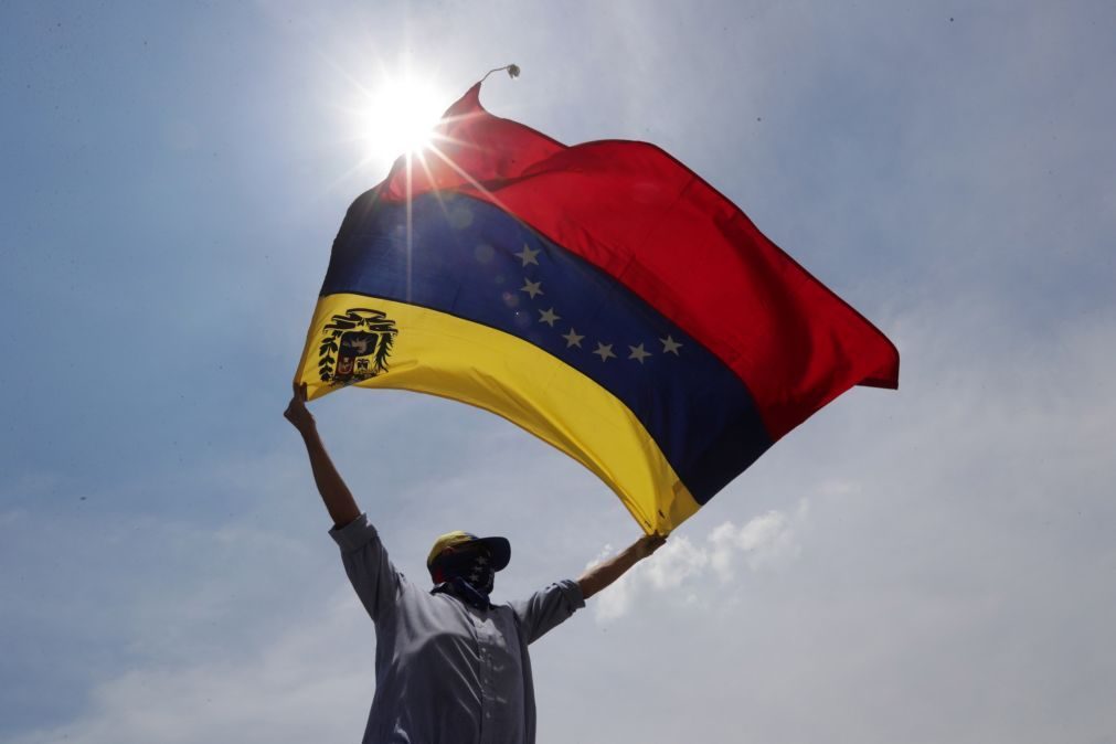 Mulher de 27 anos assassinada a tiro nas manifestações na Venezuela