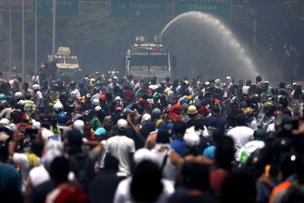 Venezuela | Guaidó pede manifestação pacífica no sábado