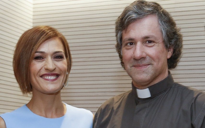Fátima Lopes recebe grande elogio do padre João