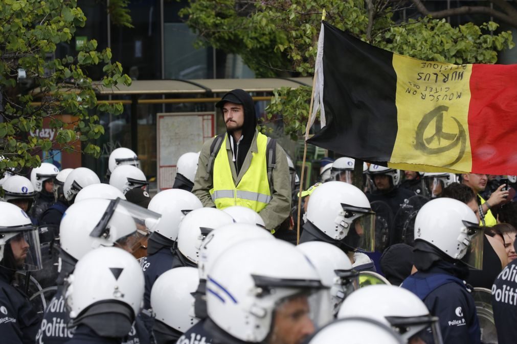 Coletes amarelos: Centenas manifestam-se e causam estragos em Bruxelas