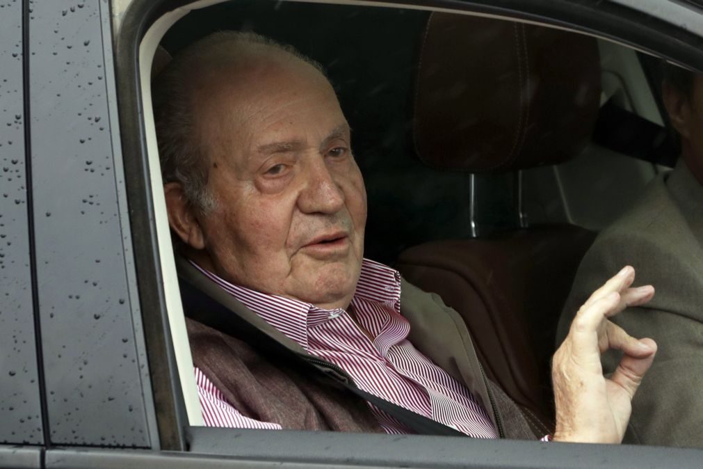 Rei Juan Carlos abandona vida pública a partir de 2 de junho