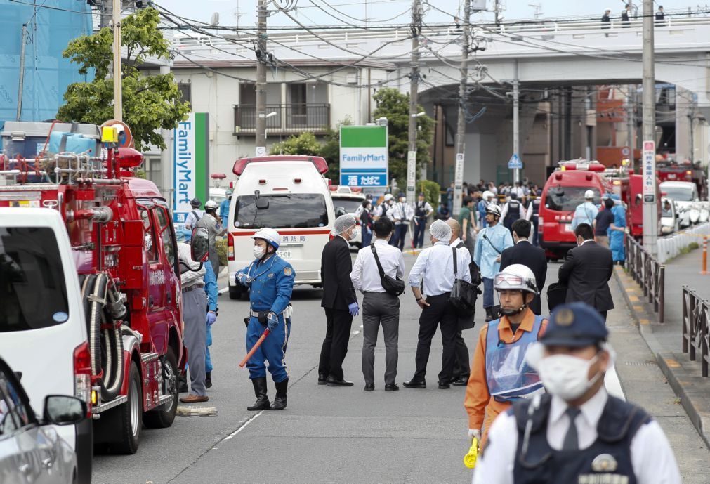 Uma criança morreu e 17 ficaram feridos em ataque com faca no Japão
