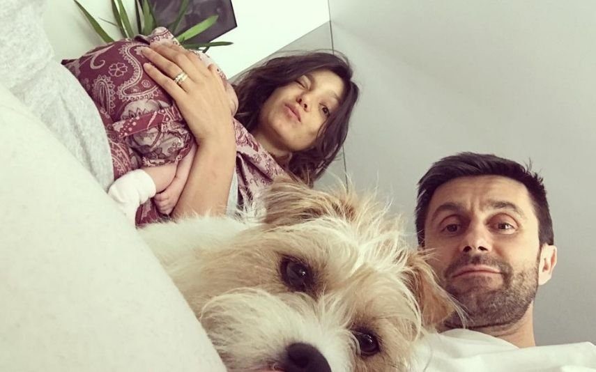 Daniel Oliveira celebra primeiro aniversário da filha com foto amorosa