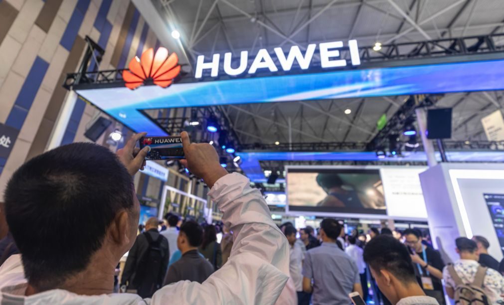 Huawei lança novo sistema operativo este verão