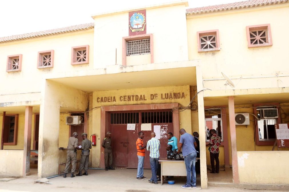 Angola tem cerca de 12 mil cidadãos em prisão preventiva