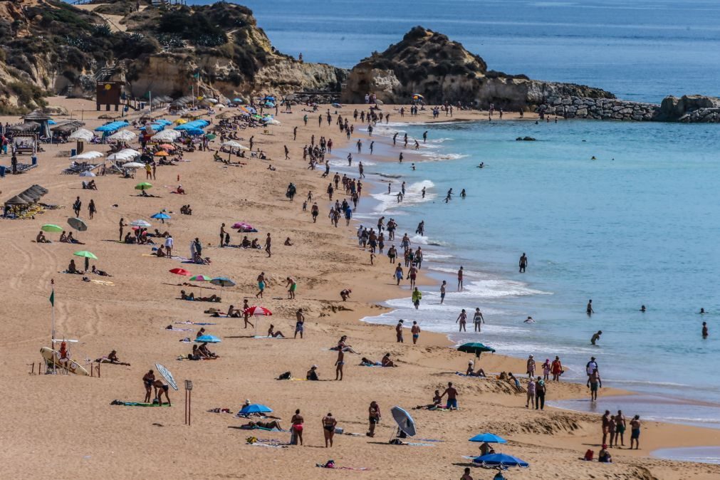 Portugueses a passar férias fora de casa no verão atinge quase 80%