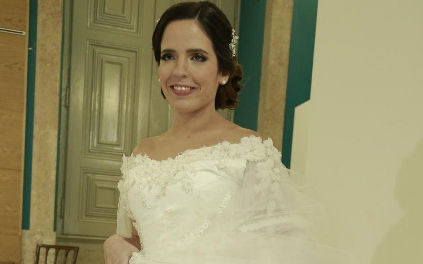 Casamentos de Santo António | Noiva que perdeu a mãe aos 5 anos leva véu com detalhe tocante