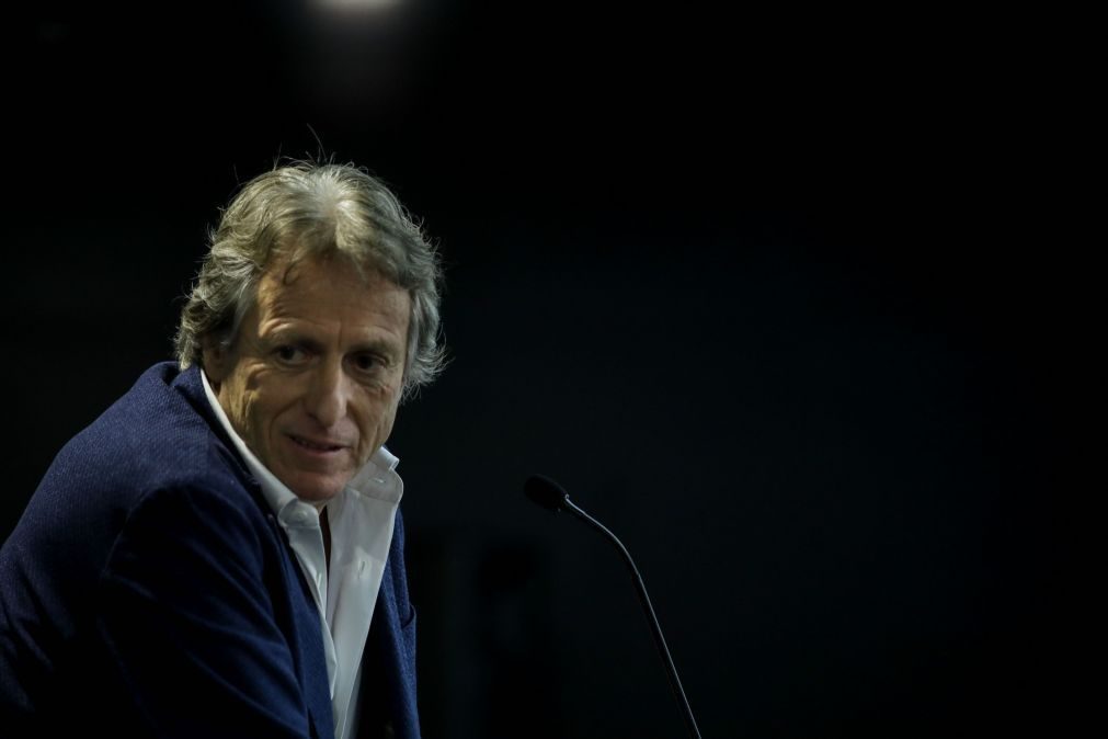 Gritos e palavrões. Flamengo já provou mau génio de Jorge Jesus [vídeo]