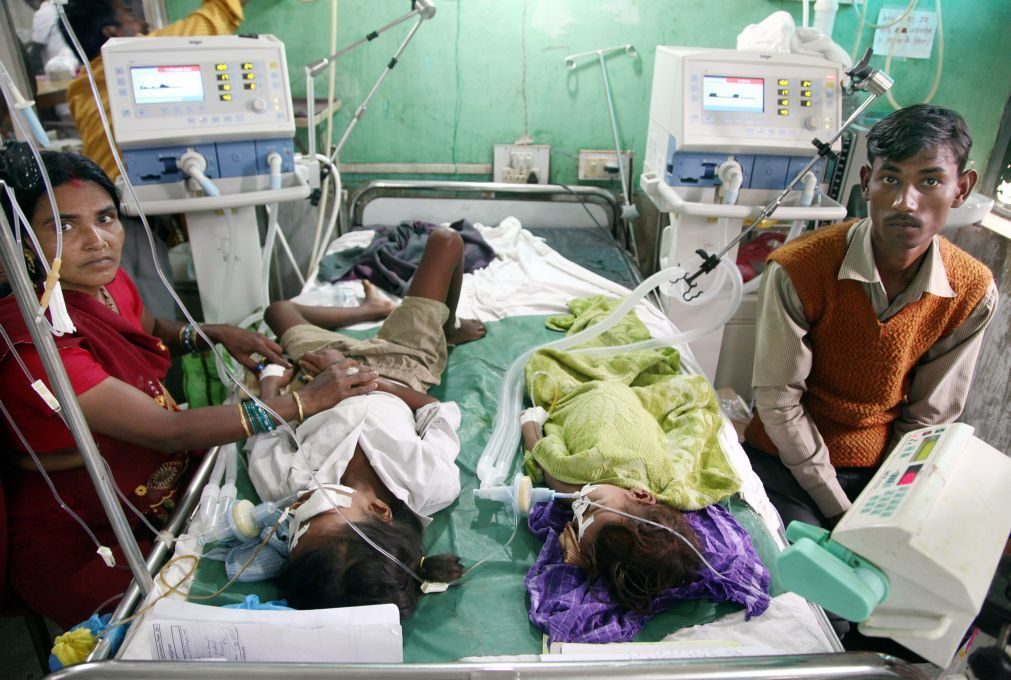 Surto de encefalite mata mais de 150 crianças na Índia