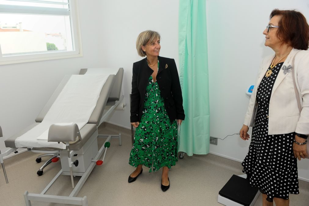 Ministra da Saúde admite necessidade de um novo hospital para o Oeste