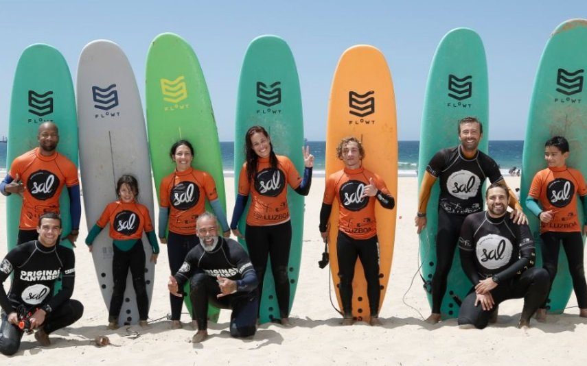 Uma manhã dedicada ao surf Famosos «entraram na onda» com a Nova Gente