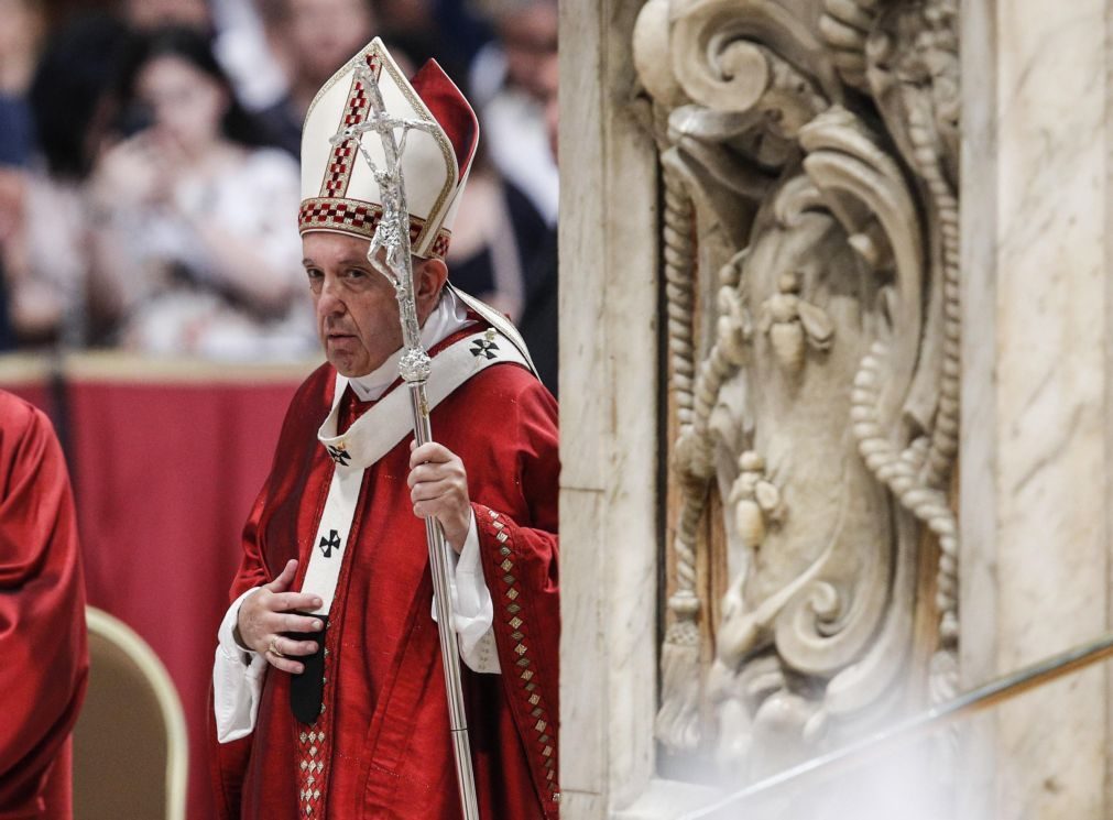 Papa Francisco encoraja fiéis a serem humildes e não «cristãos mornos»