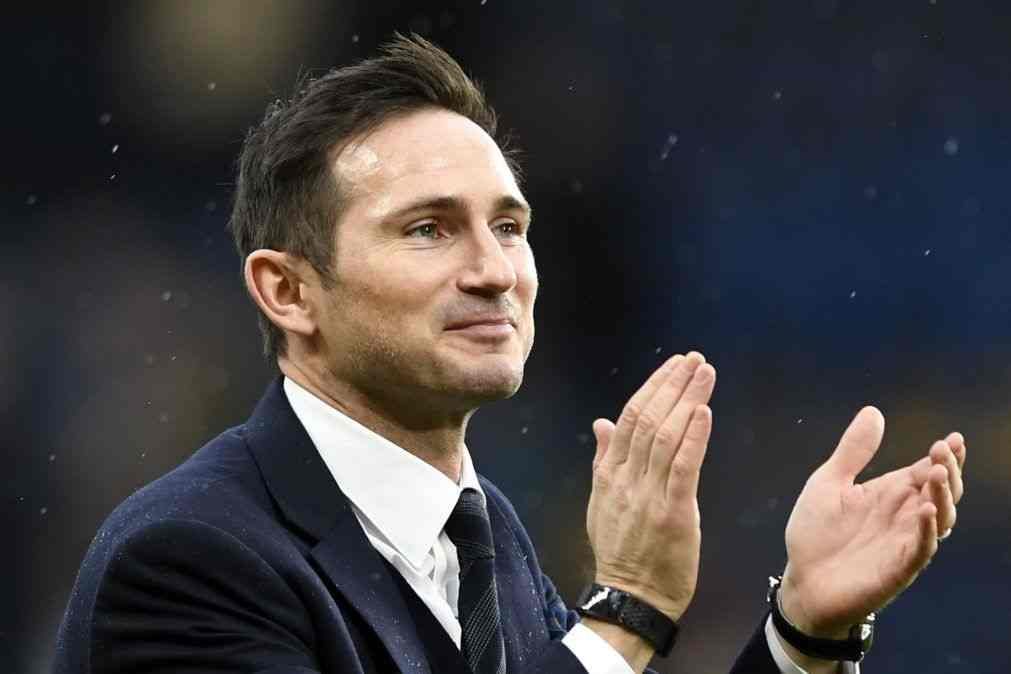 Frank Lampard regressa ao Chelsea para as próximas três épocas