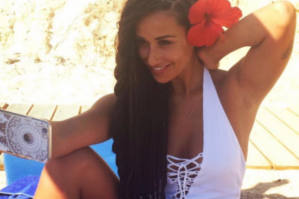 Rita Pereira em topless deixa fãs de queixo caído