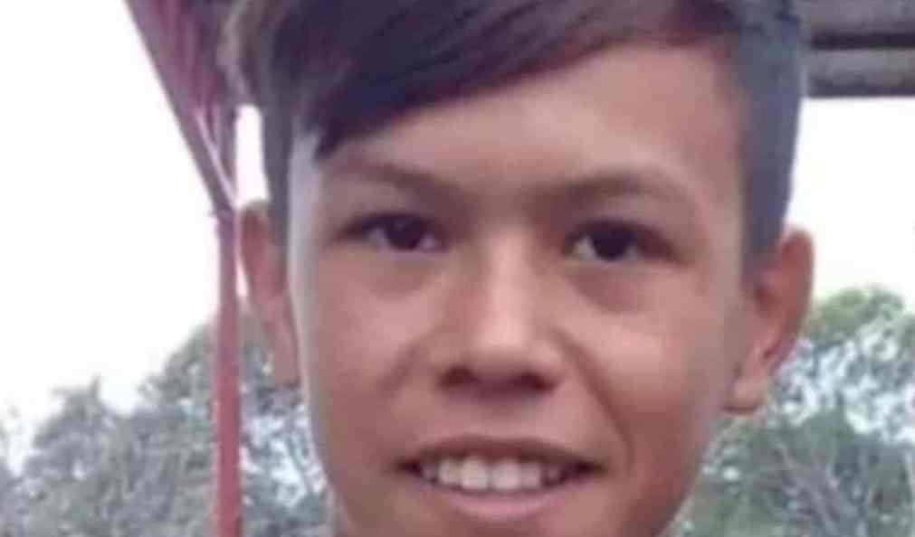 Rapaz de 12 anos encontrado morto com 30 golpes de faca e sem genitais