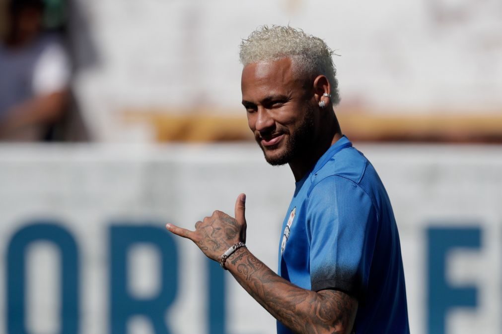 Uma semana depois, Neymar junta-se ao plantel do Paris Saint-Germain