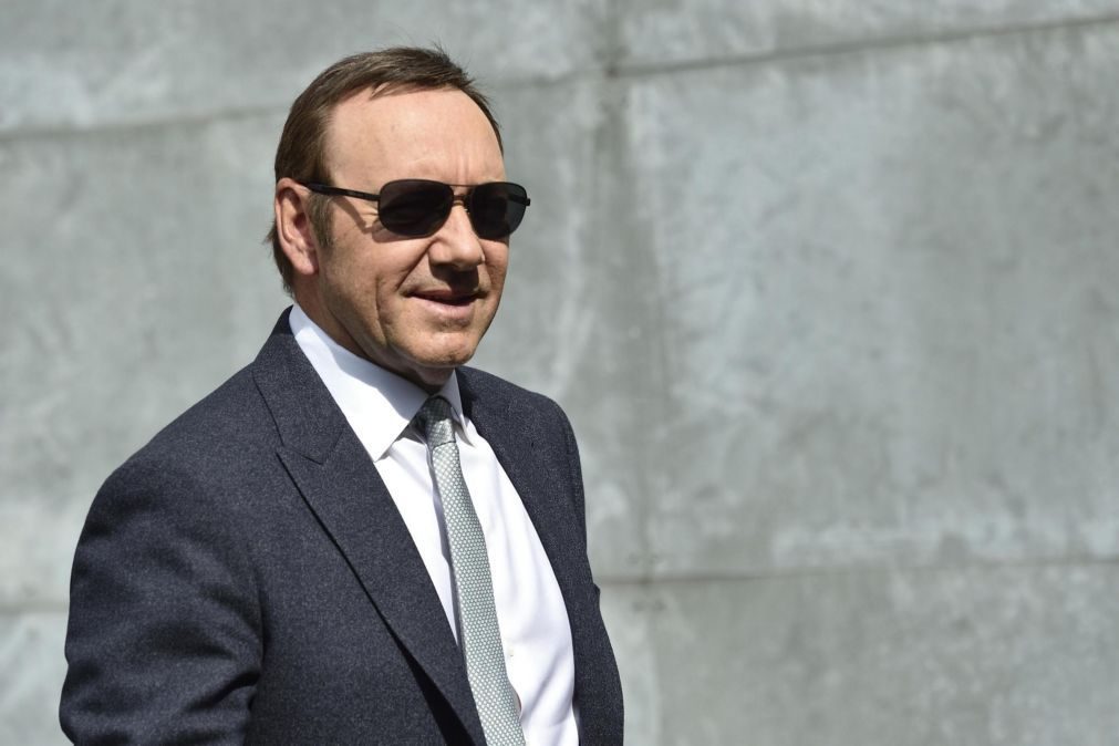 Kevin Spacey livre de acusações de agressão sexual!