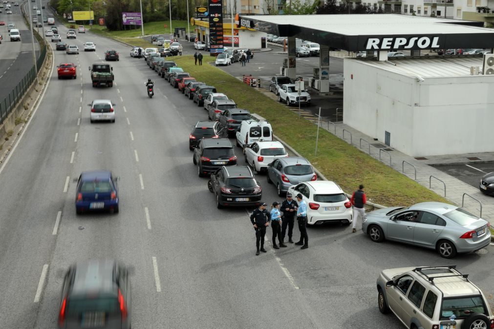 Greve dos combustíveis. Motoristas avisam que podem faltar alimentos nos supermercados