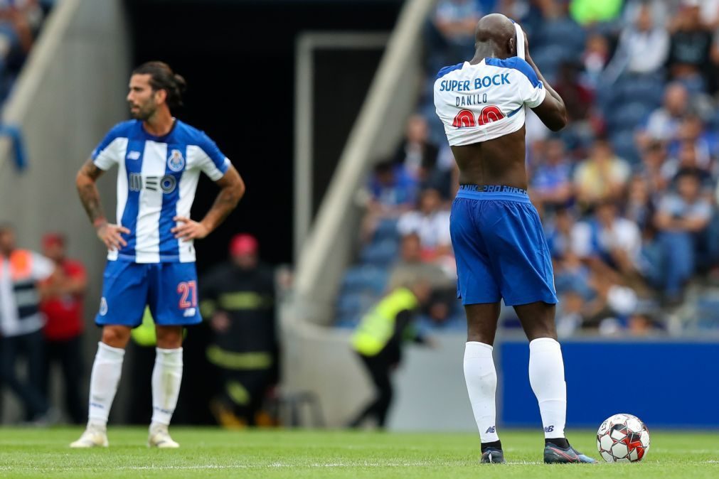 FC Porto recusa proposta do Mónaco por Danilo