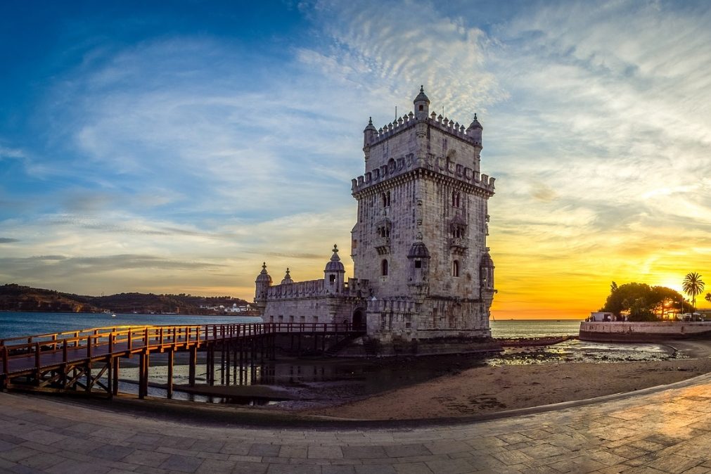 Tempo e temperaturas do ar e da água do mar em LISBOA