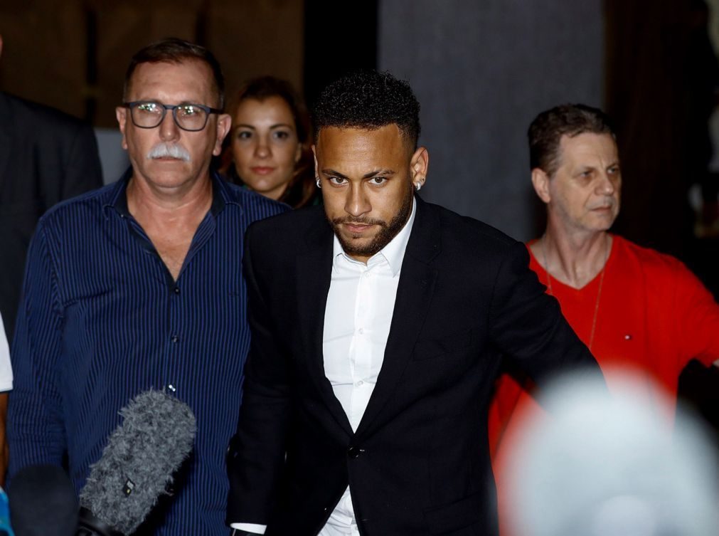 Ministério Público pede arquivamentro da queixa contra Neymar