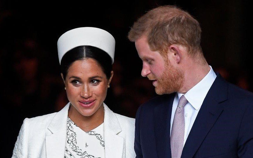 Harry e Meghan Férias secretas no sul de França geram nova onda de críticas