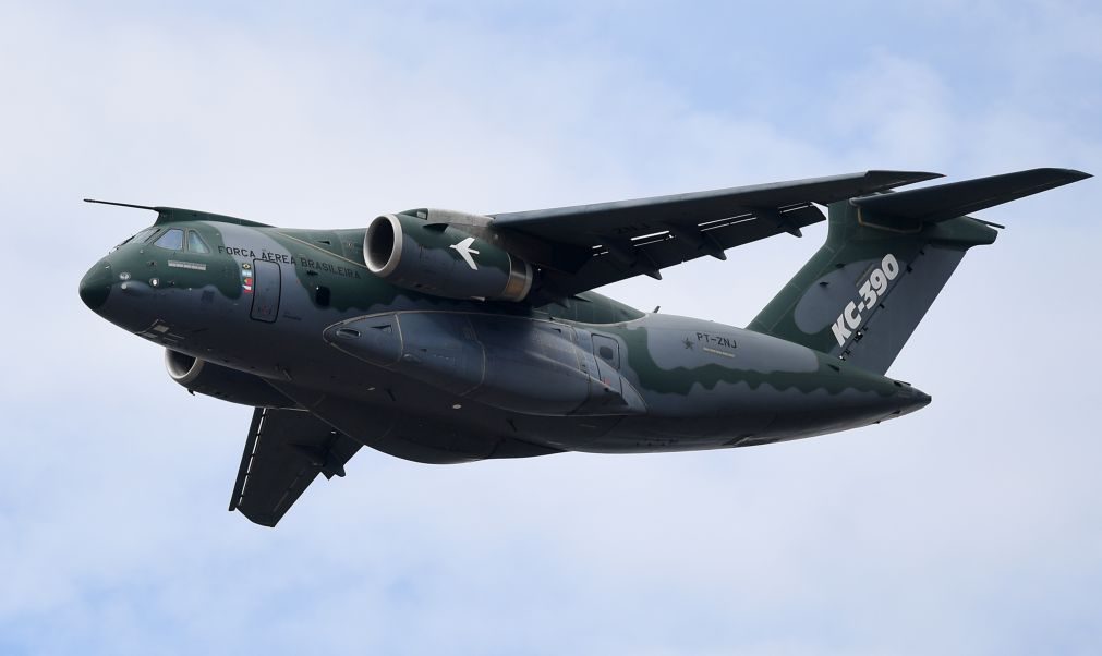 Governo assina hoje compra de cinco novos aviões KC-390 para a Força Aérea