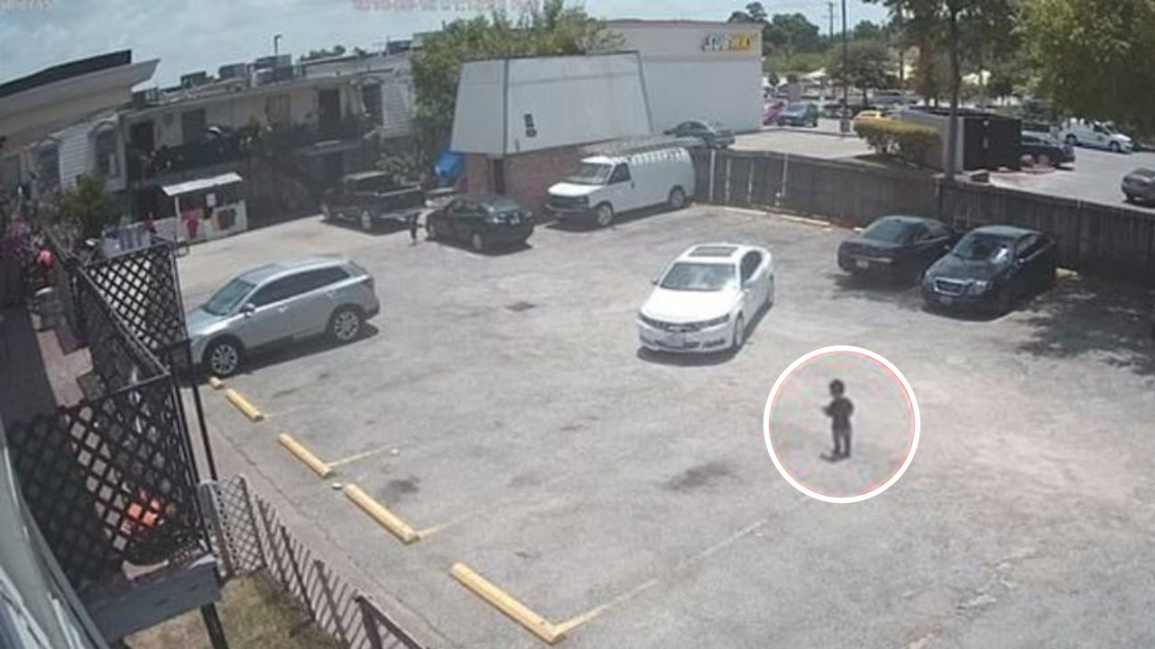 Criança abandonada em estacionamento pela mãe de 18 anos morreu [vídeo]