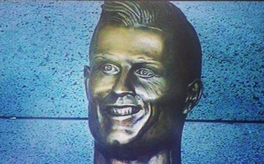 Cristiano Ronaldo Busto de CR7 torna-se numa publicidade viral