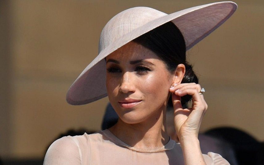 Meghan Markle contrata assessoria sem consentimento da rainha