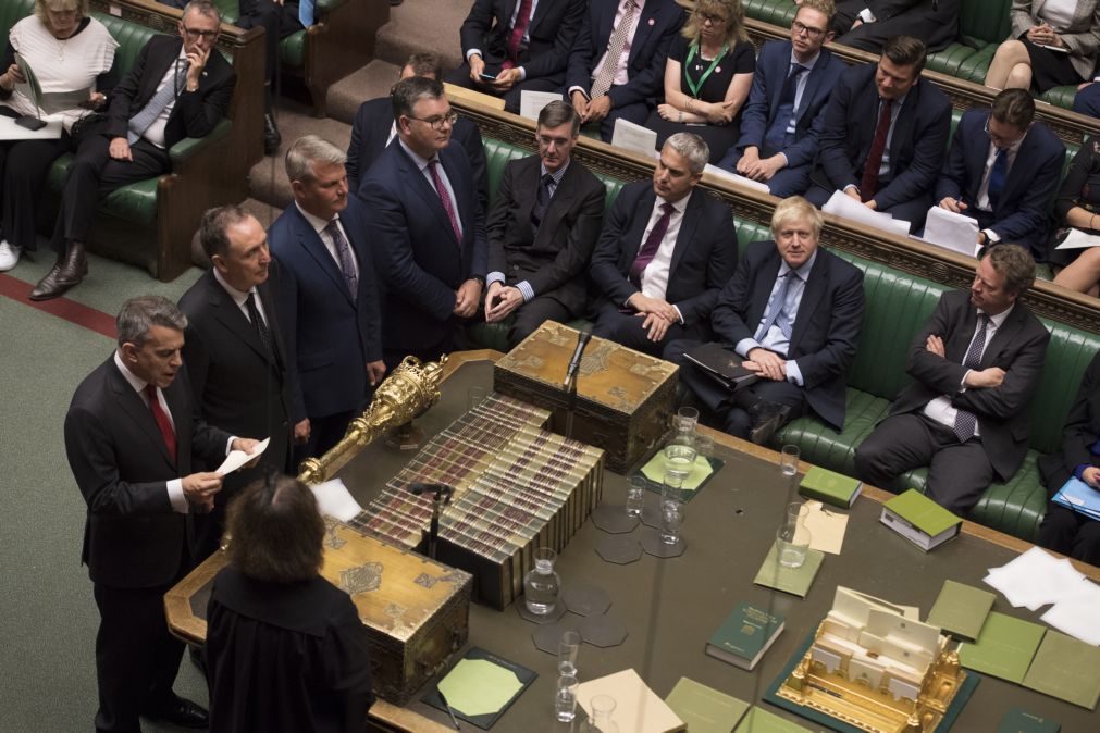 Câmara dos Lordes aprova projeto para impedir Brexit sem acordo