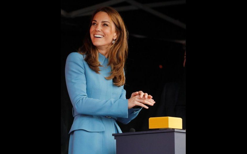 Kate Middleton Arrasa com vestido azul que usa pela quarta vez