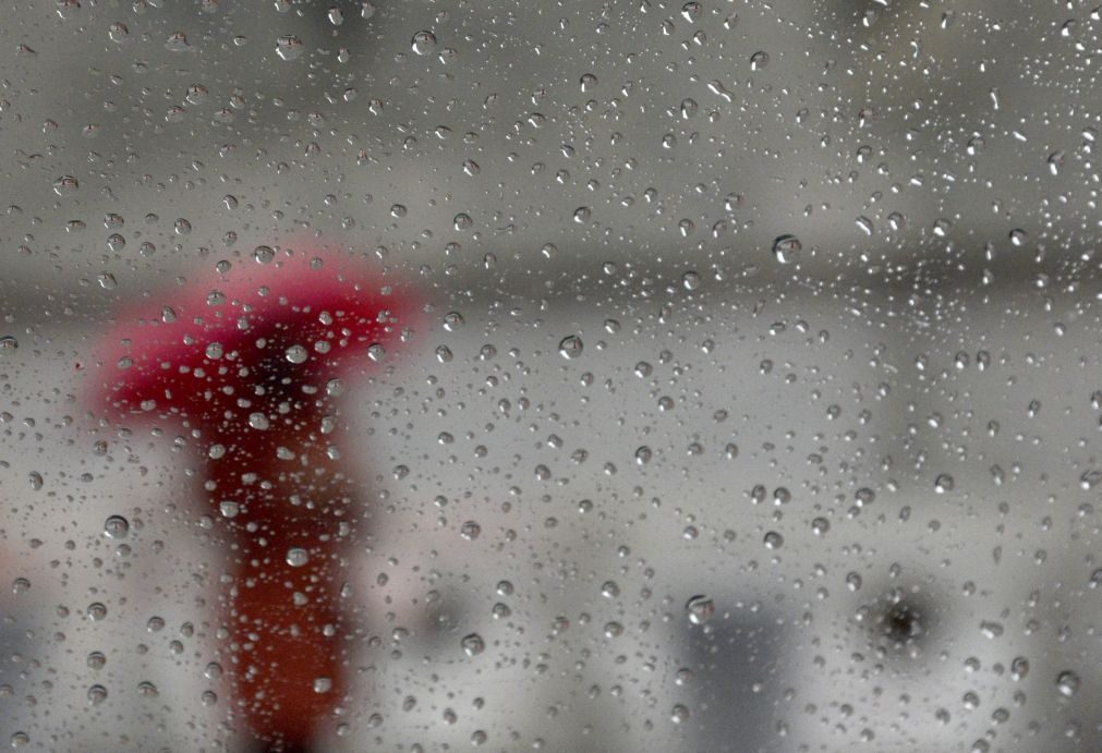 Depressão Elsa está a chegar. Chuva e trovoada colocam cinco distritos sob aviso laranja