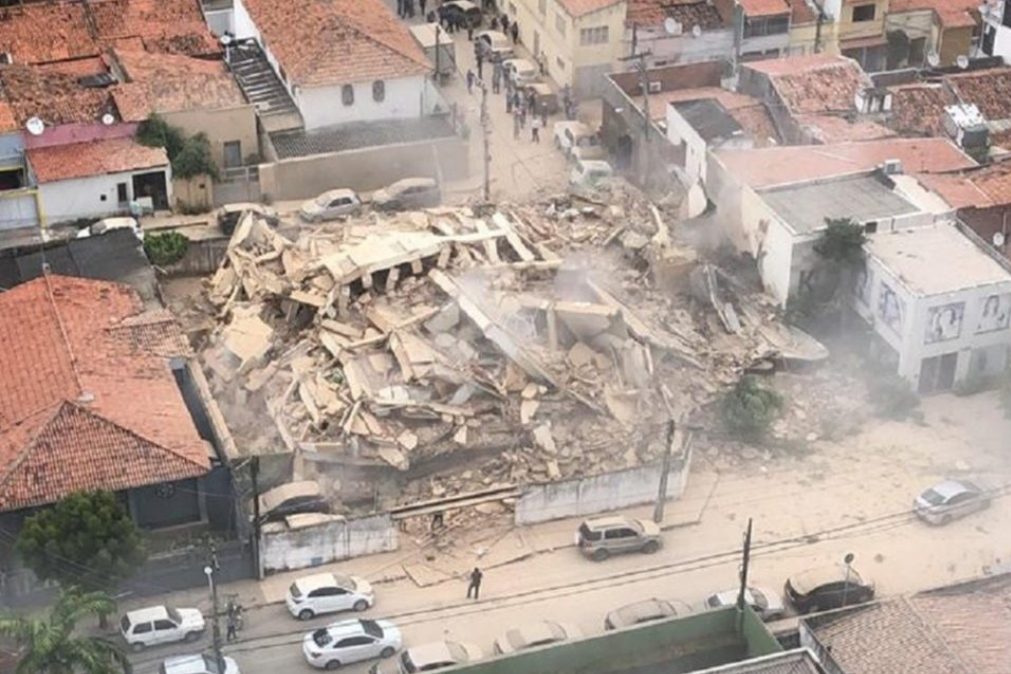 Continua a aumentar número de mortos em desabamento de prédio no Brasil