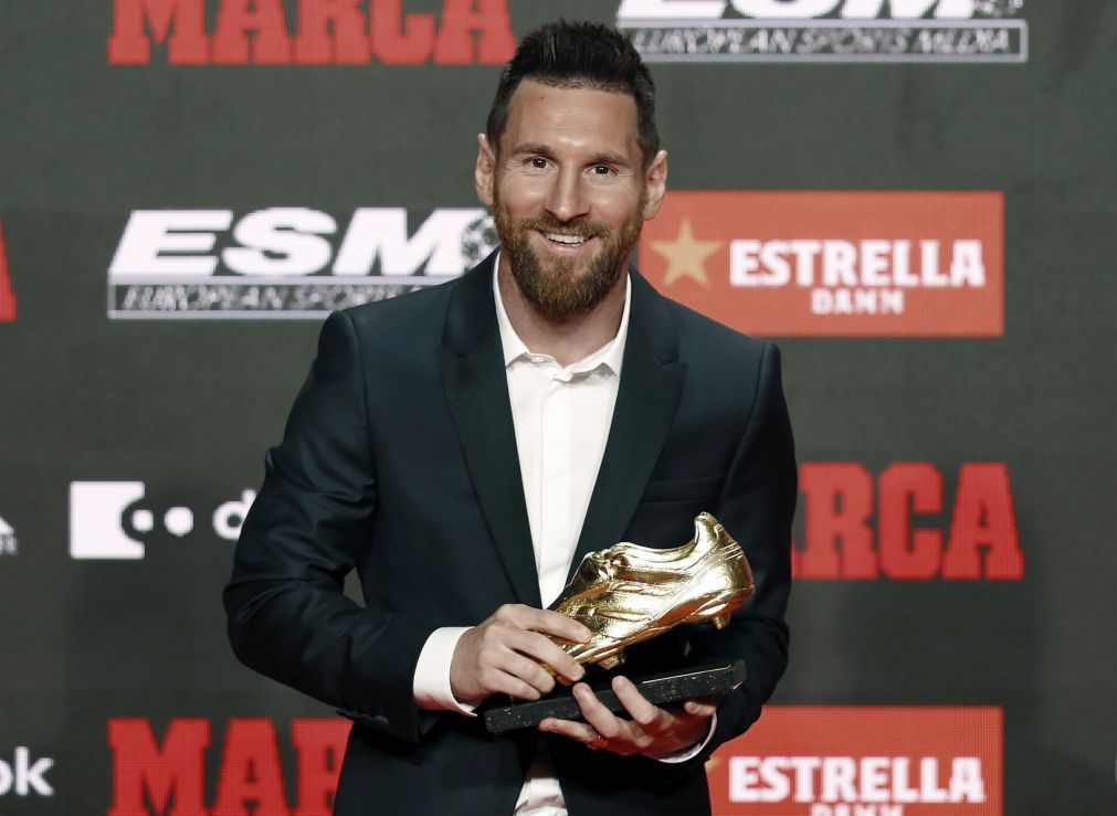 Messi recebeu sexta Bota de Ouro das mãos dos filhos mais velhos [vídeo]