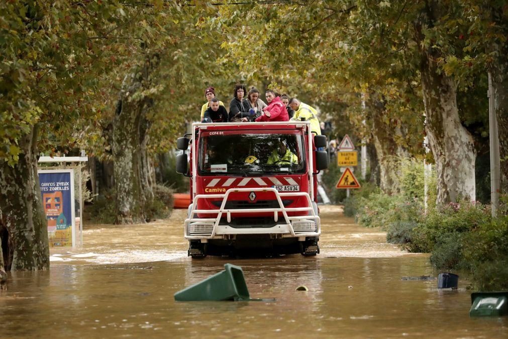 Chuvas torrenciais fazem três mortos no sul de França